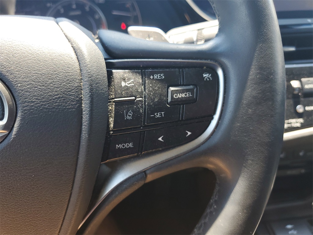 used 2022 Lexus ES car, priced at $35,998