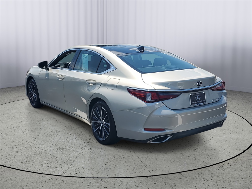 used 2022 Lexus ES car, priced at $35,998