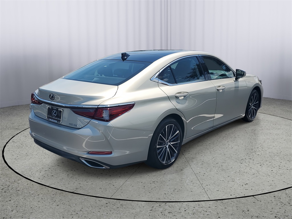 used 2022 Lexus ES car, priced at $35,998