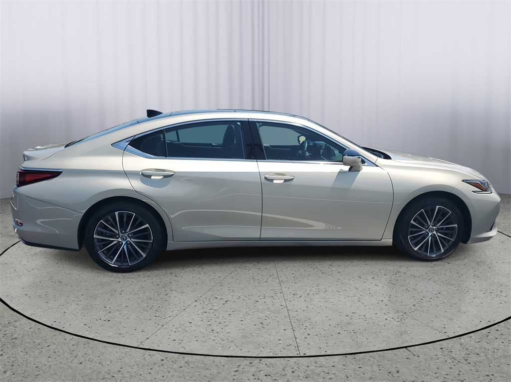 used 2022 Lexus ES car, priced at $35,998