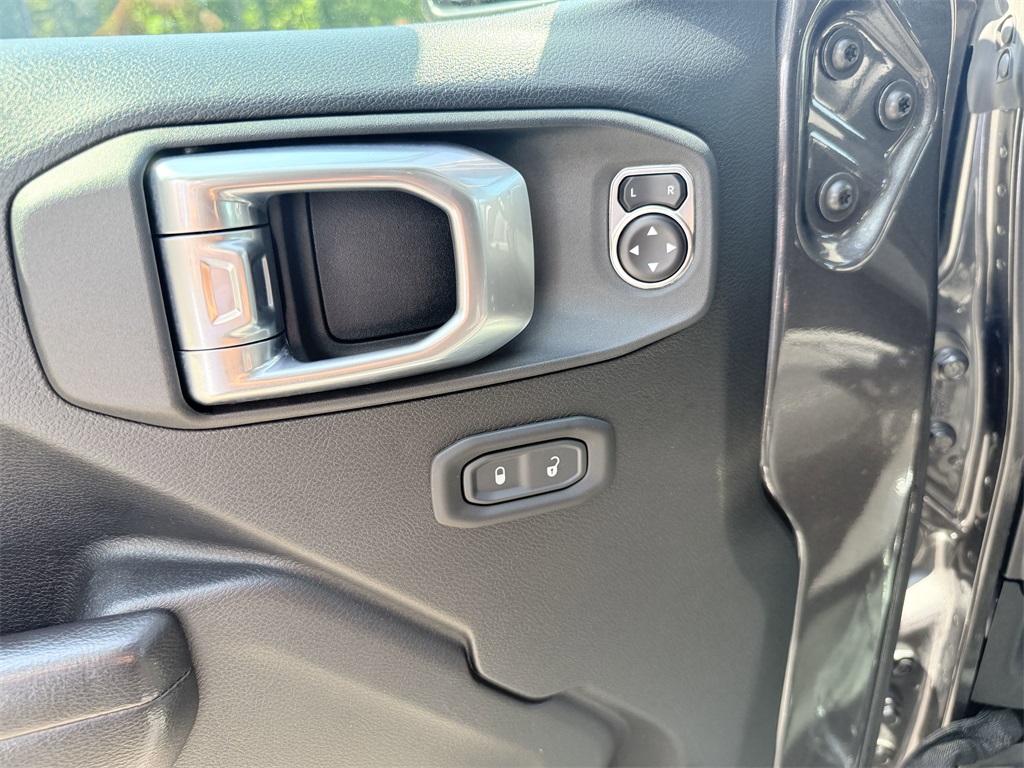 used 2021 Jeep Gladiator car, priced at $28,498