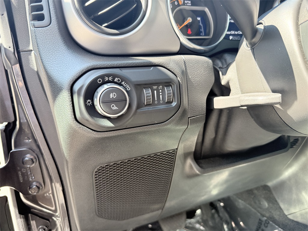 used 2021 Jeep Gladiator car, priced at $28,498