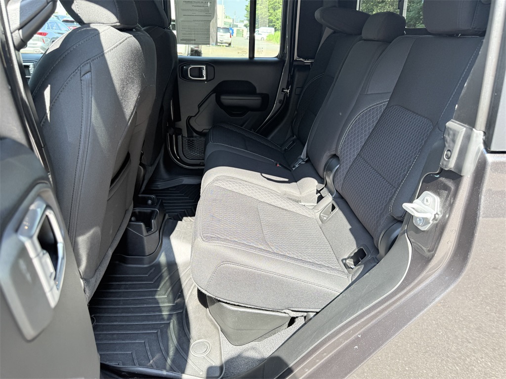 used 2021 Jeep Gladiator car, priced at $28,498