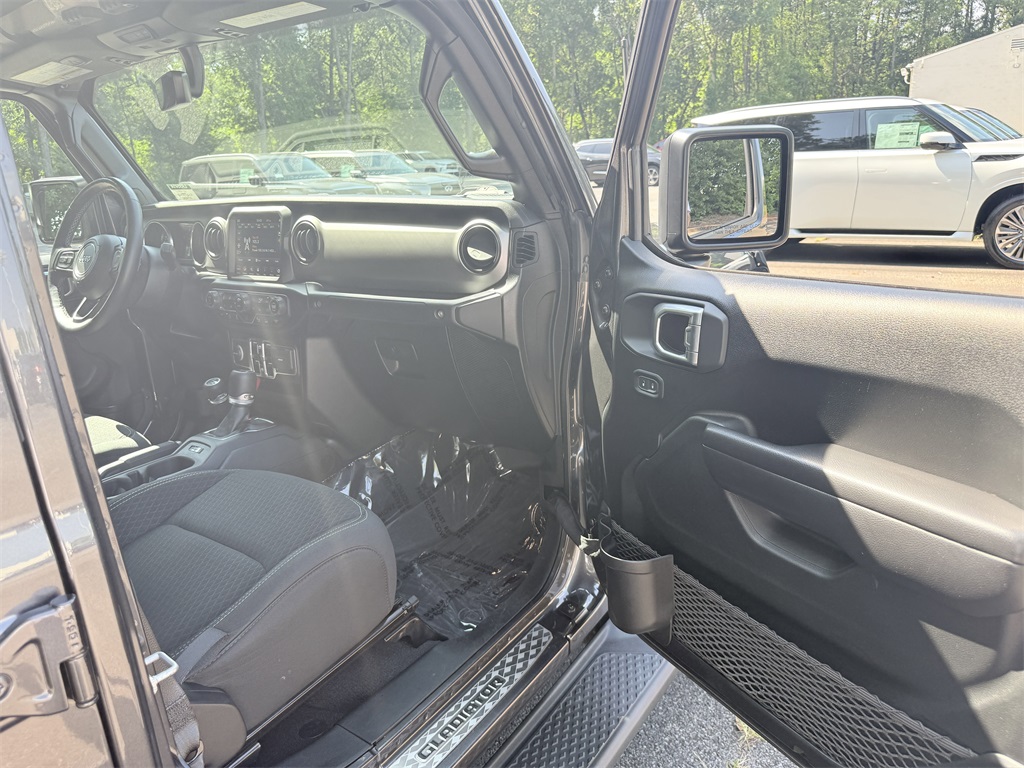 used 2021 Jeep Gladiator car, priced at $28,498