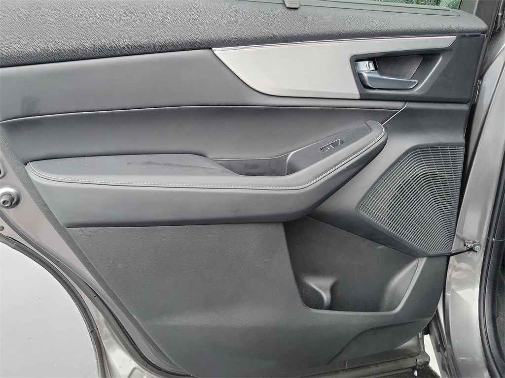 used 2024 Acura MDX car, priced at $43,998