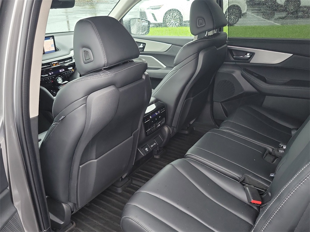 used 2024 Acura MDX car, priced at $43,998