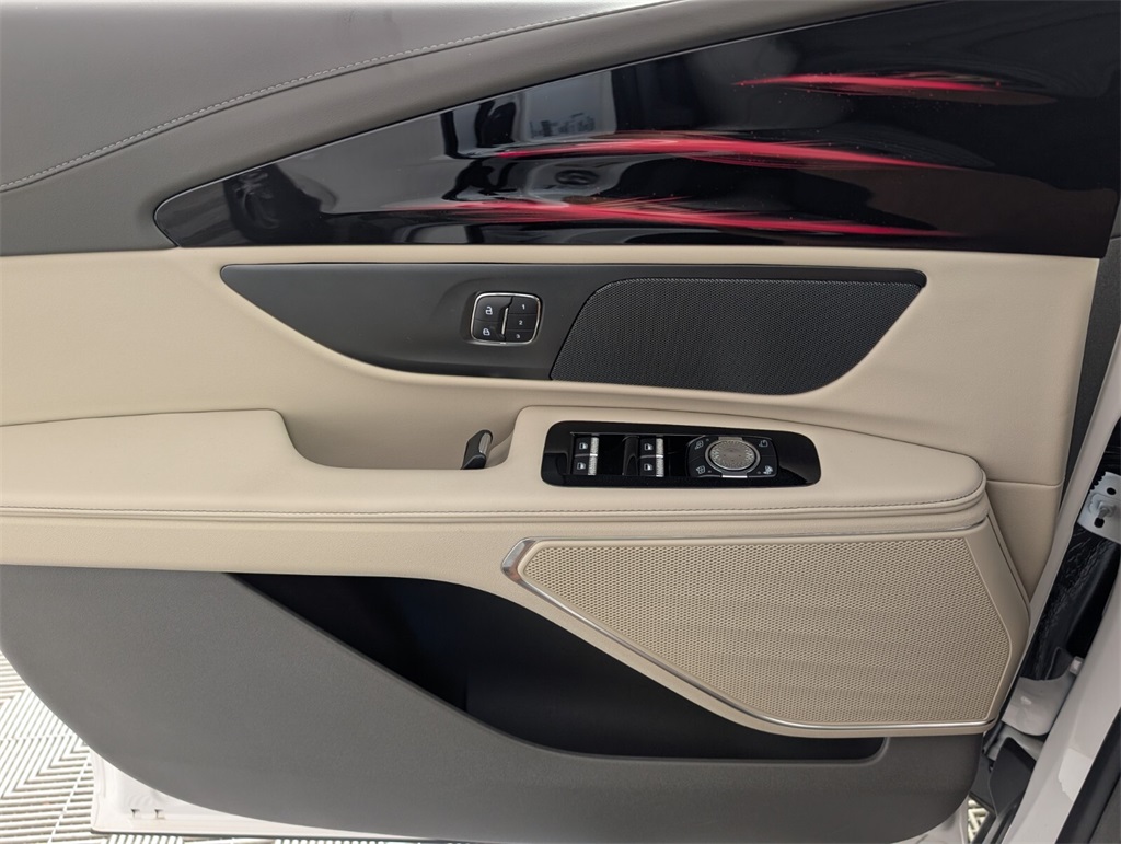 new 2025 Lincoln Nautilus car, priced at $53,554