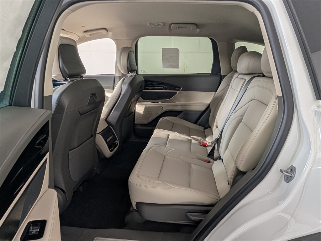 new 2025 Lincoln Nautilus car, priced at $53,554