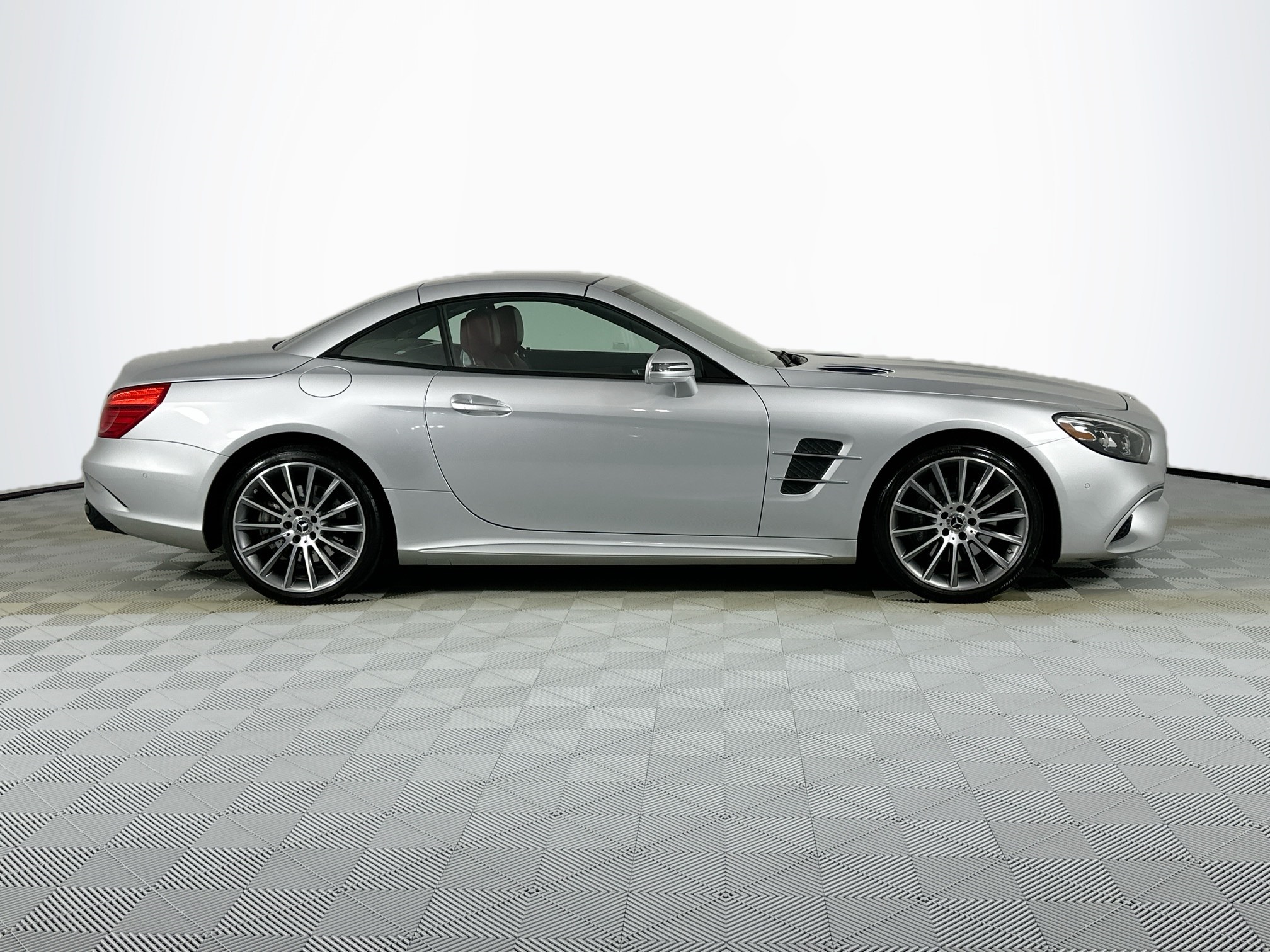used 2020 Mercedes-Benz SL-Class car, priced at $66,998