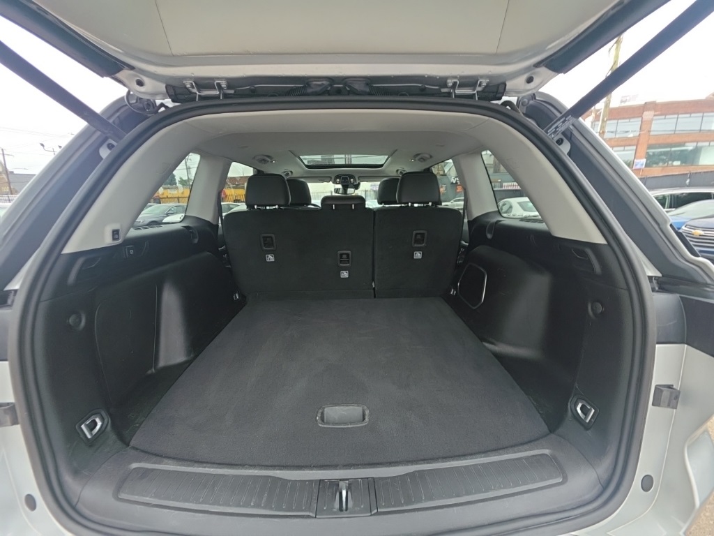 used 2023 Jeep Grand Cherokee car, priced at $24,595