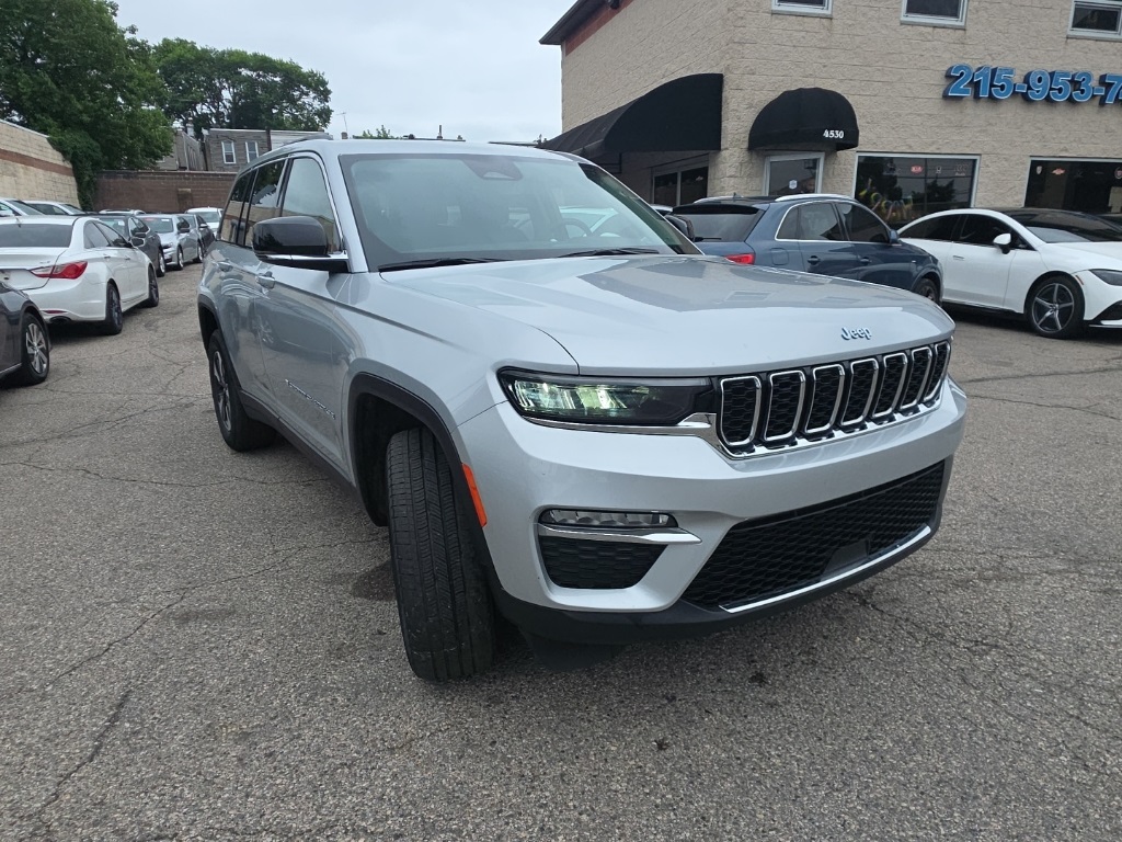 used 2023 Jeep Grand Cherokee car, priced at $24,595