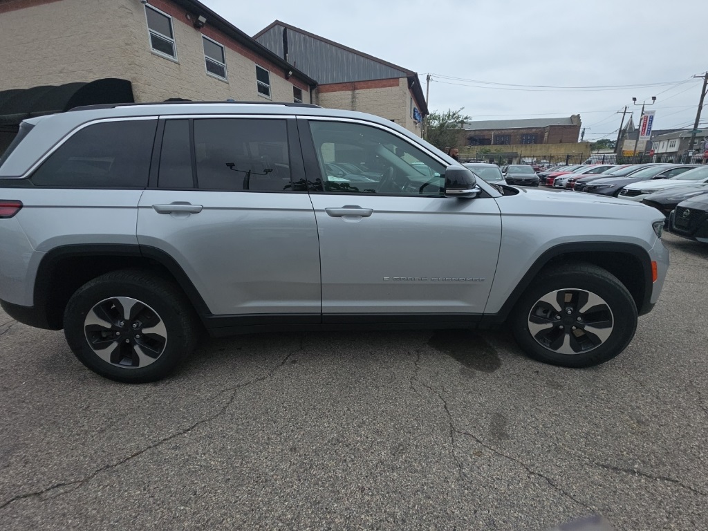 used 2023 Jeep Grand Cherokee car, priced at $24,595