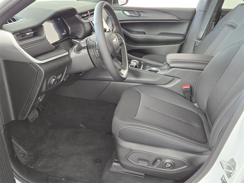 new 2025 Jeep Grand Cherokee L car, priced at $35,767