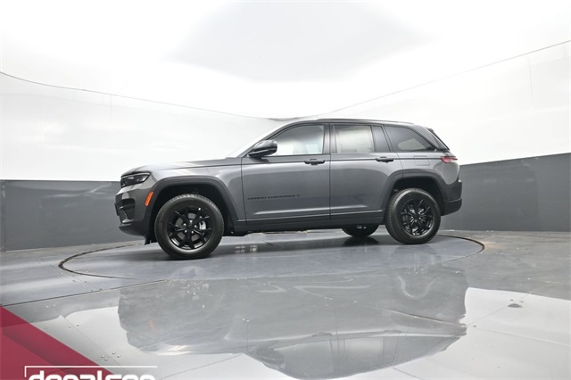 new 2025 Jeep Grand Cherokee car, priced at $45,225