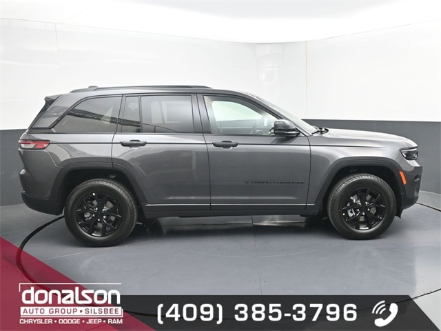 new 2025 Jeep Grand Cherokee car, priced at $45,225