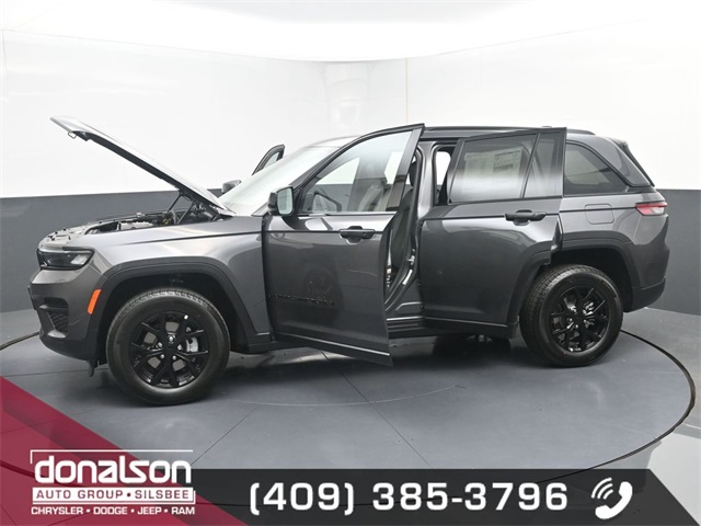 new 2025 Jeep Grand Cherokee car, priced at $45,225