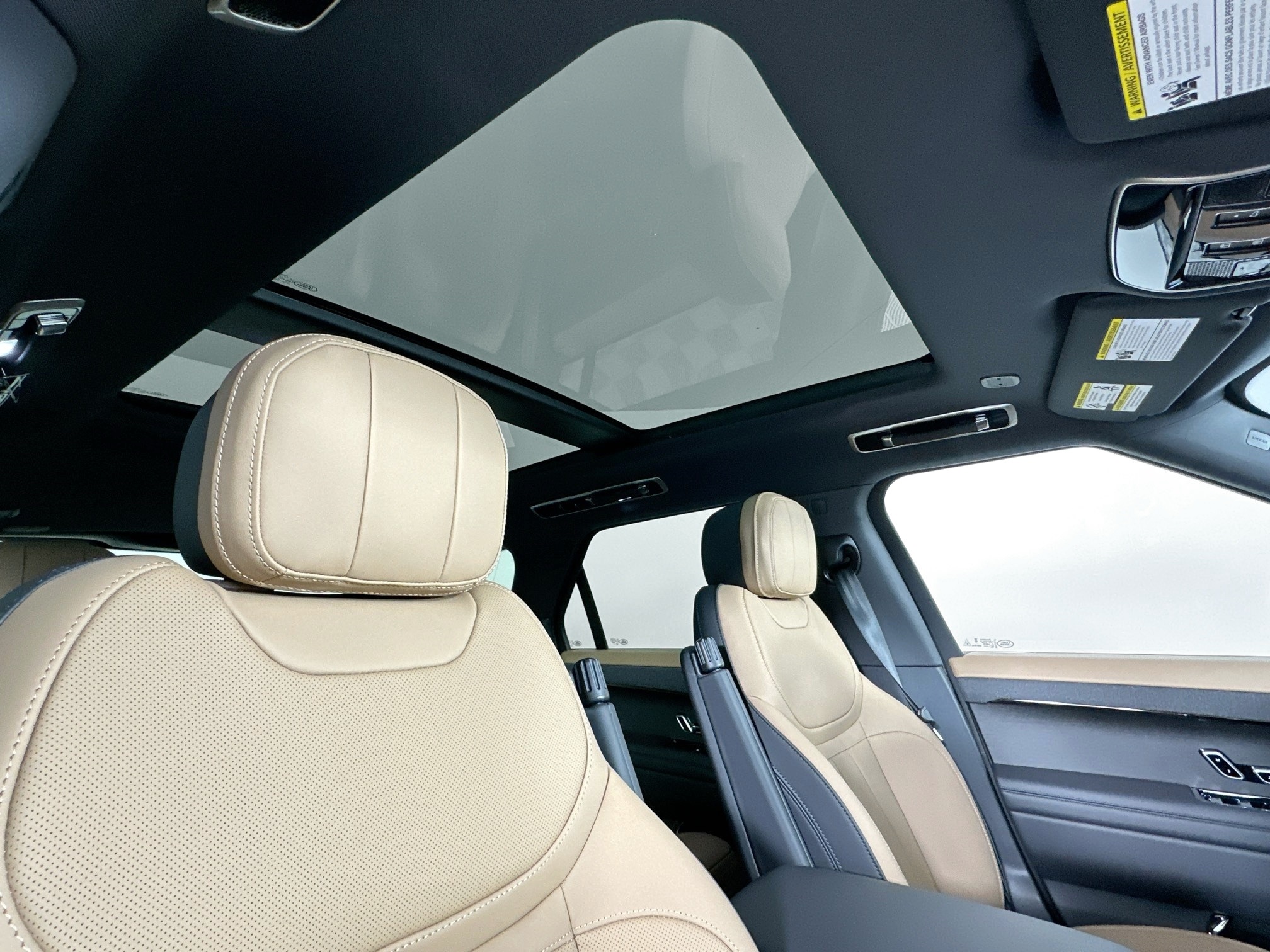 new 2025 Land Rover Range Rover Sport car, priced at $123,805