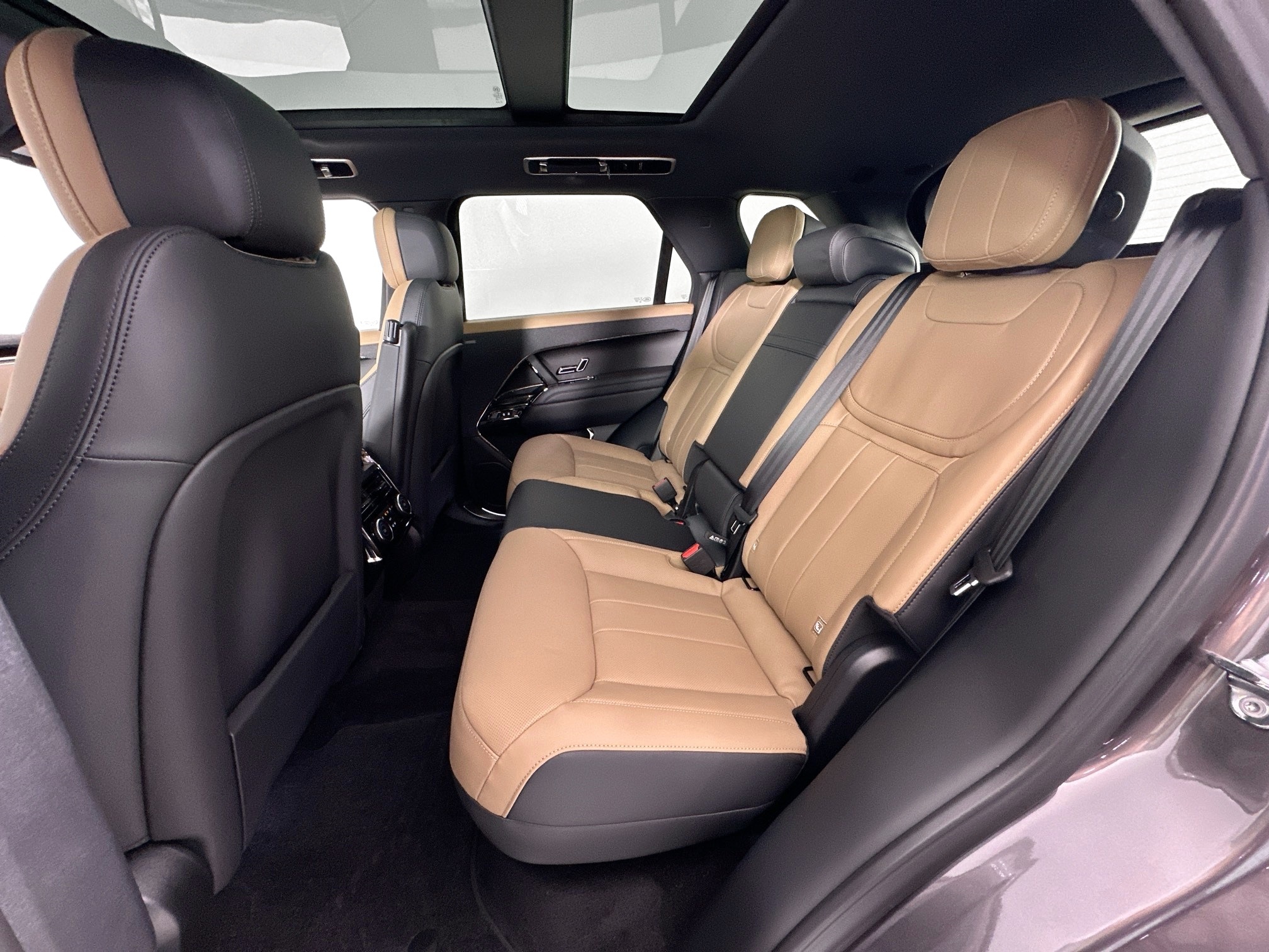 new 2025 Land Rover Range Rover Sport car, priced at $123,805