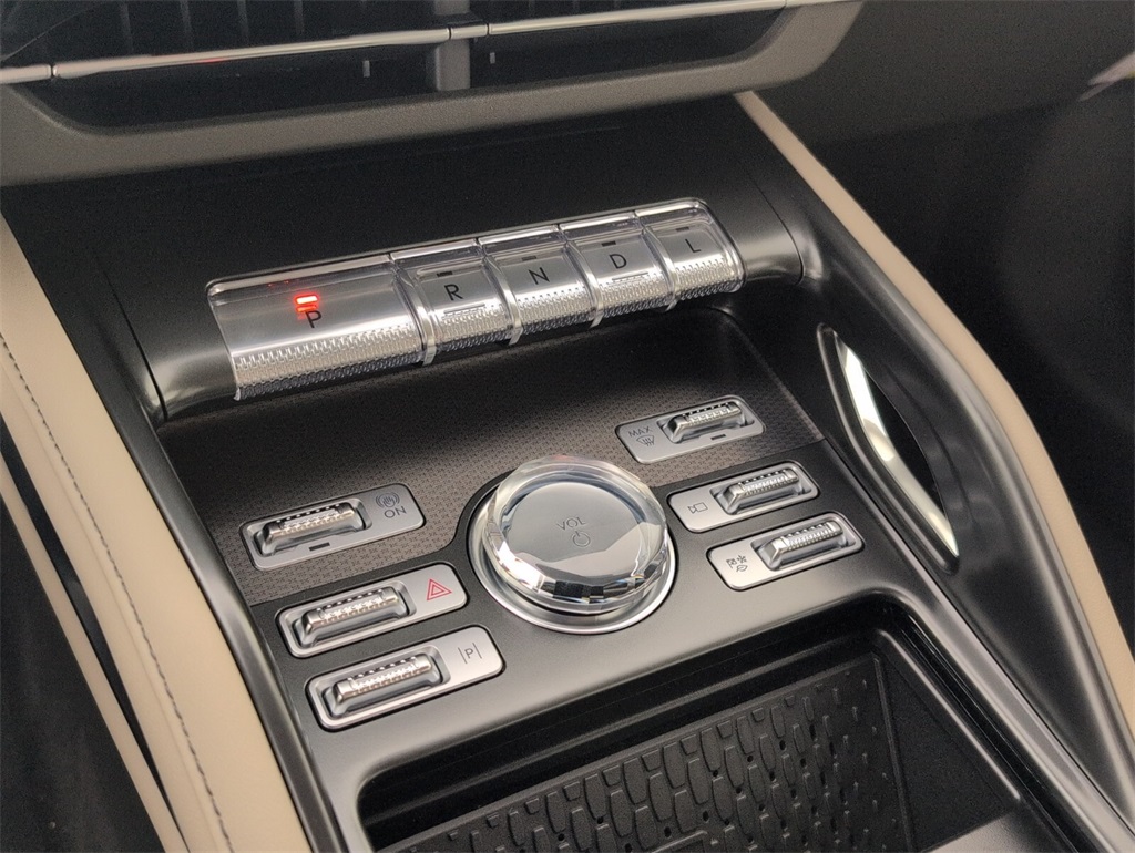 new 2025 Lincoln Nautilus car, priced at $55,234