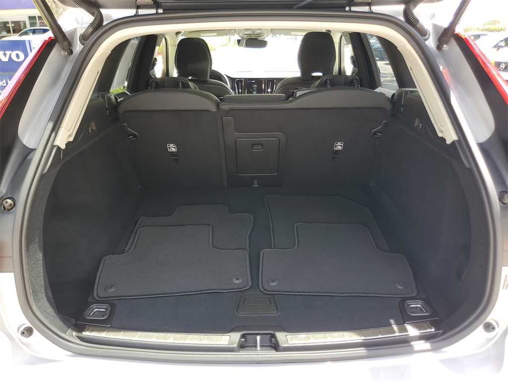 used 2025 Volvo XC60 car, priced at $39,995