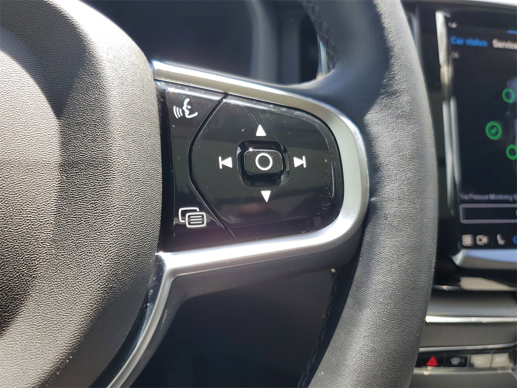 used 2025 Volvo XC60 car, priced at $39,995