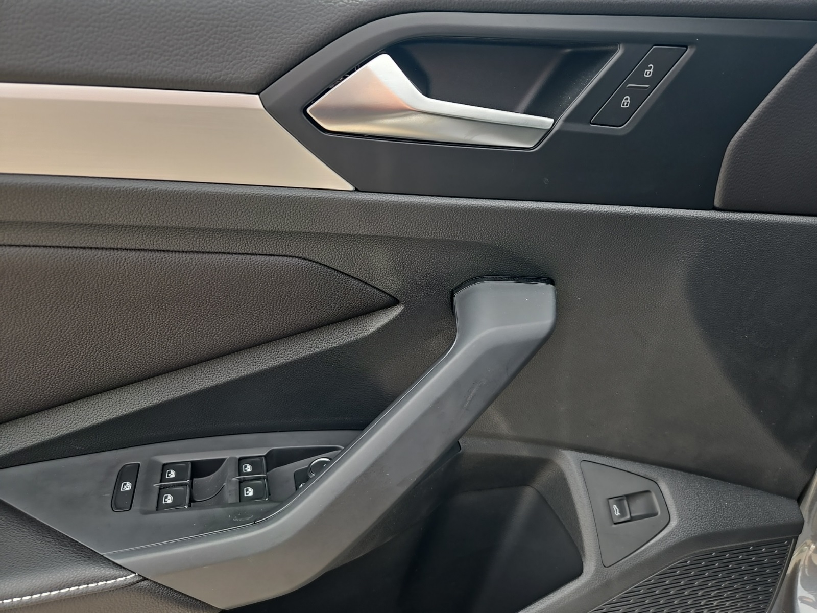 new 2025 Volkswagen Jetta car, priced at $24,195