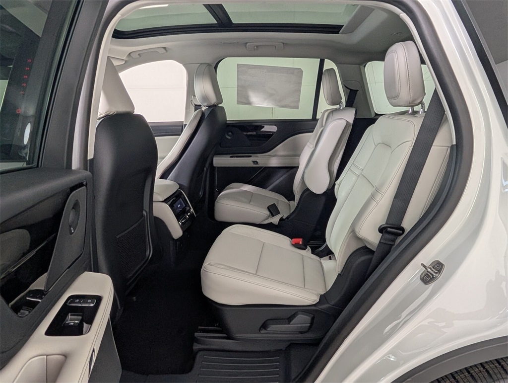 new 2025 Lincoln Aviator car, priced at $63,782
