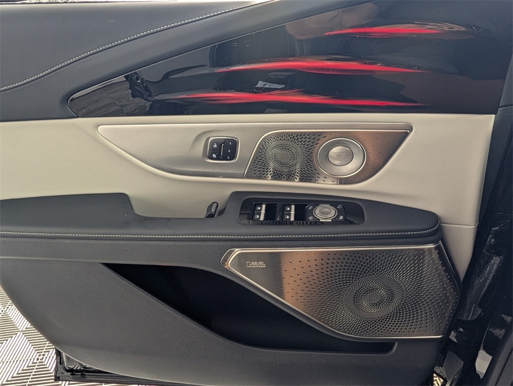 new 2025 Lincoln Nautilus car, priced at $66,154