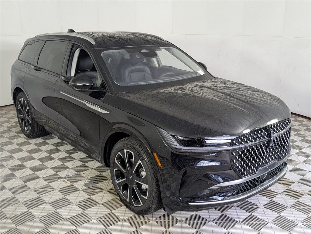 new 2025 Lincoln Nautilus car, priced at $66,154