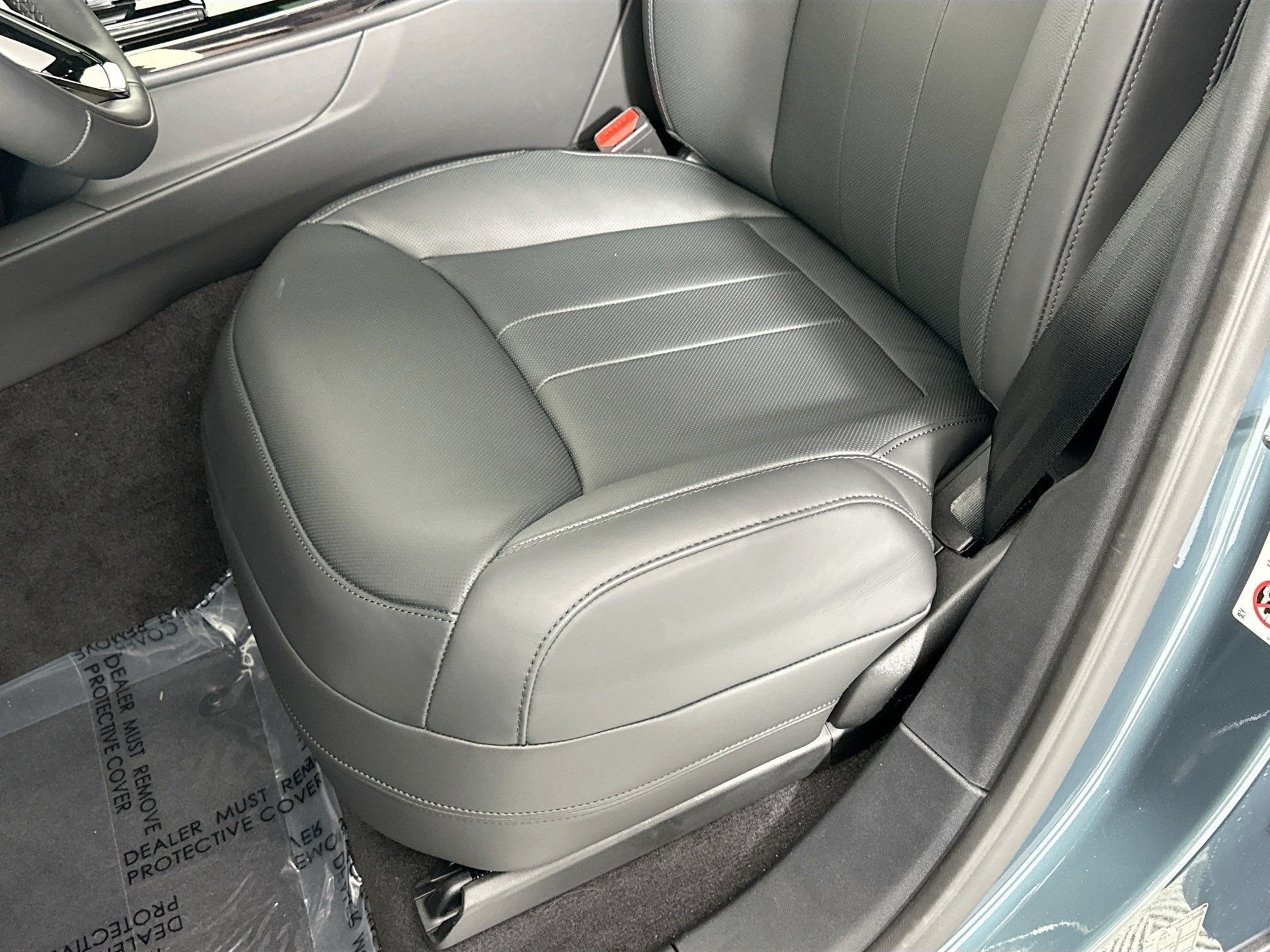 new 2025 Land Rover Range Rover Sport car, priced at $102,265