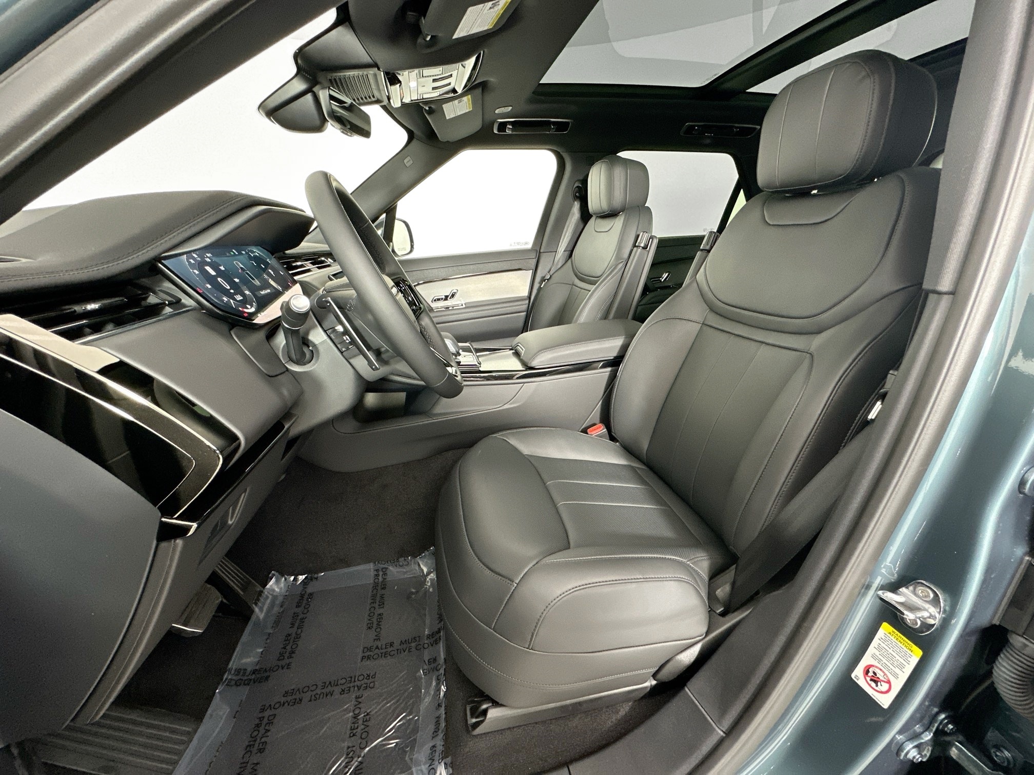 new 2025 Land Rover Range Rover Sport car, priced at $102,265