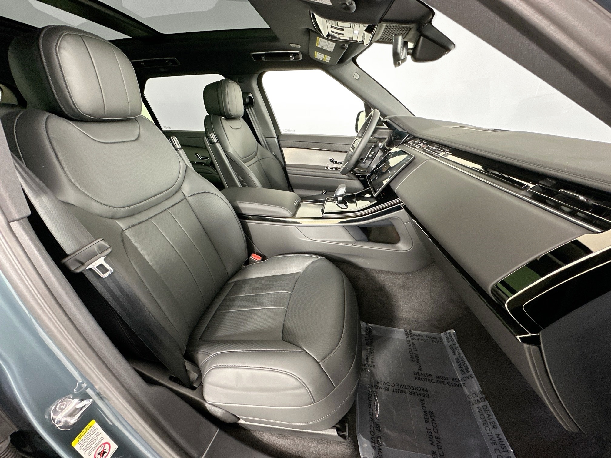 new 2025 Land Rover Range Rover Sport car, priced at $102,265