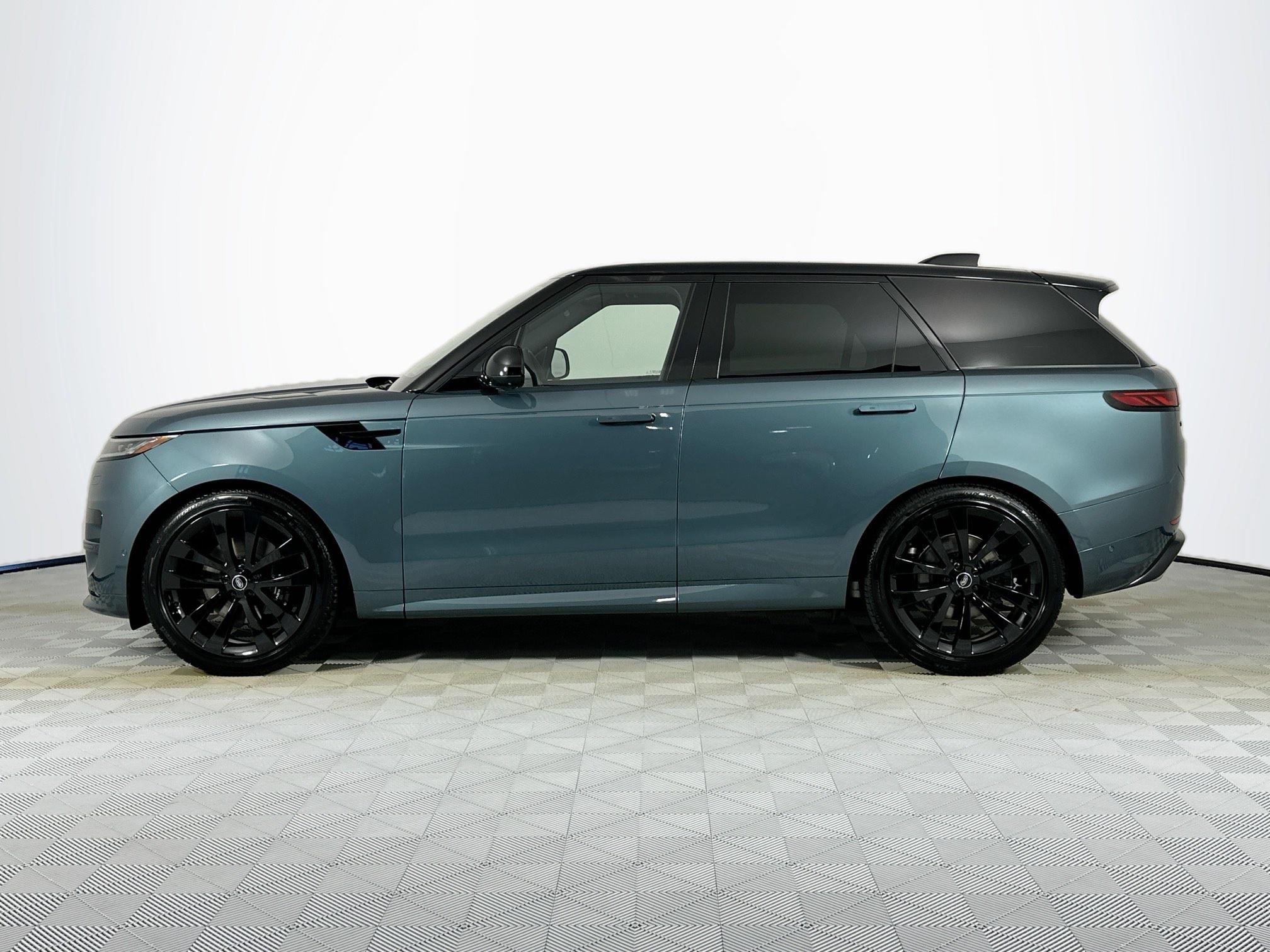 new 2025 Land Rover Range Rover Sport car, priced at $102,265