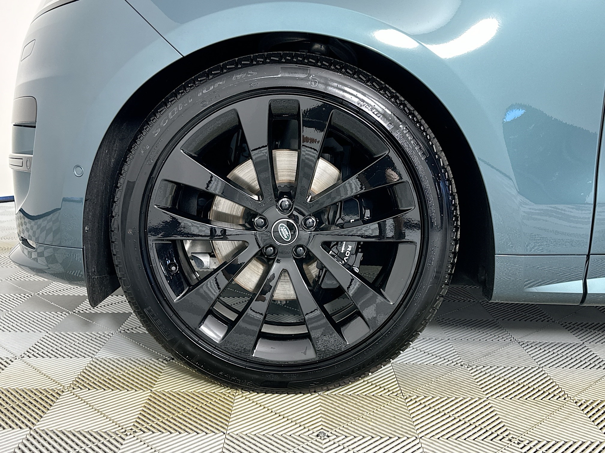 new 2025 Land Rover Range Rover Sport car, priced at $102,265