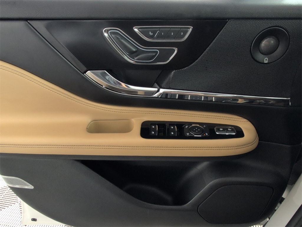 used 2020 Lincoln Corsair car, priced at $26,900