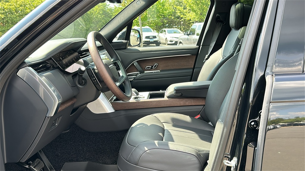 new 2025 Land Rover Range Rover car, priced at $128,910