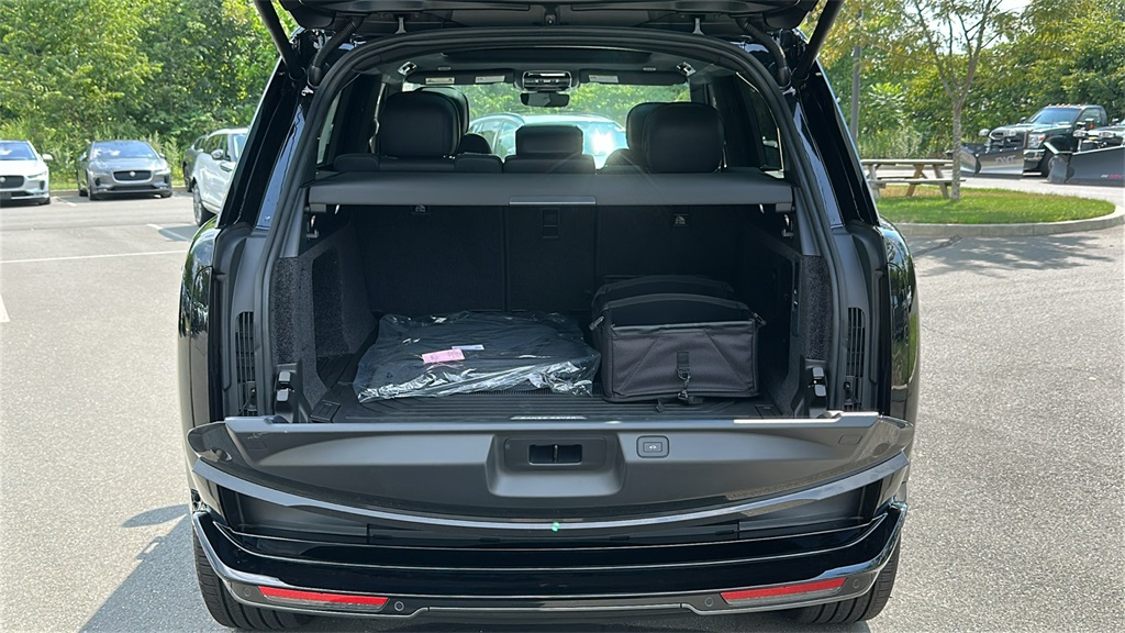 new 2025 Land Rover Range Rover car, priced at $128,910