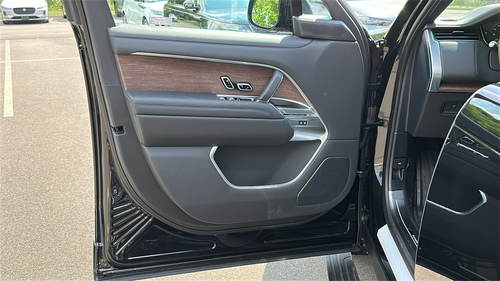 new 2025 Land Rover Range Rover car, priced at $128,910