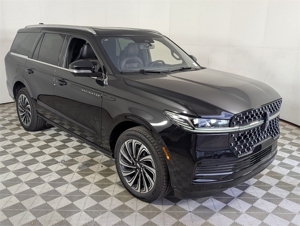 new 2025 Lincoln Navigator car, priced at $118,735