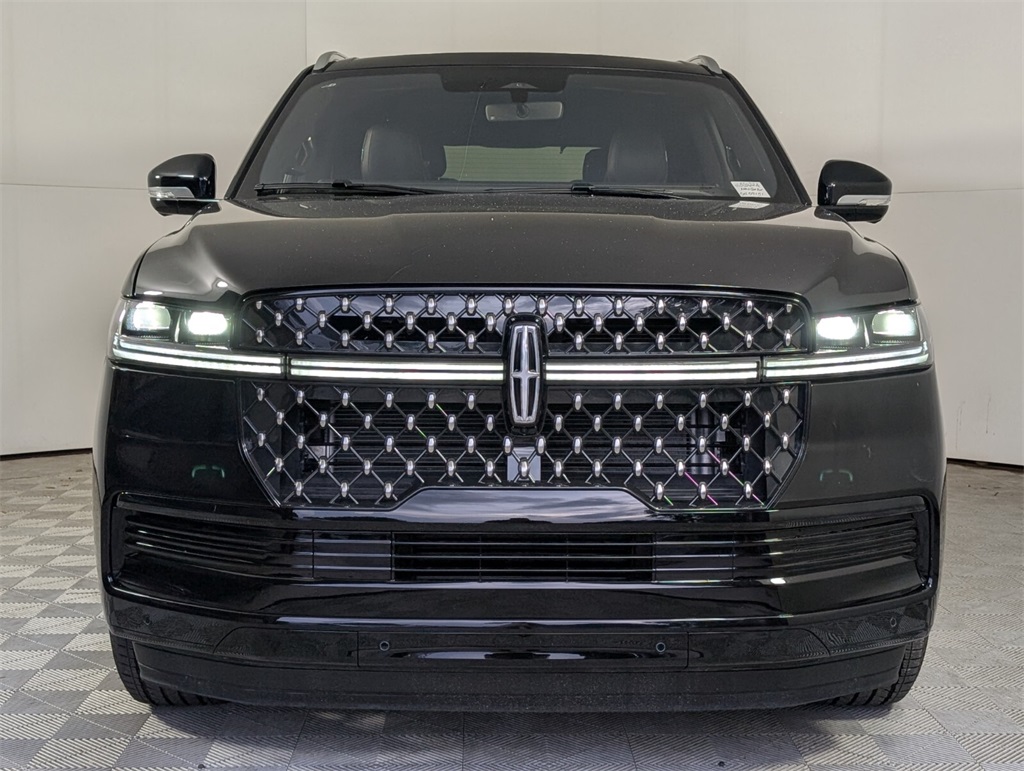 new 2025 Lincoln Navigator car, priced at $118,735