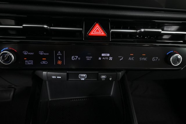 new 2025 Kia Niro car, priced at $29,997