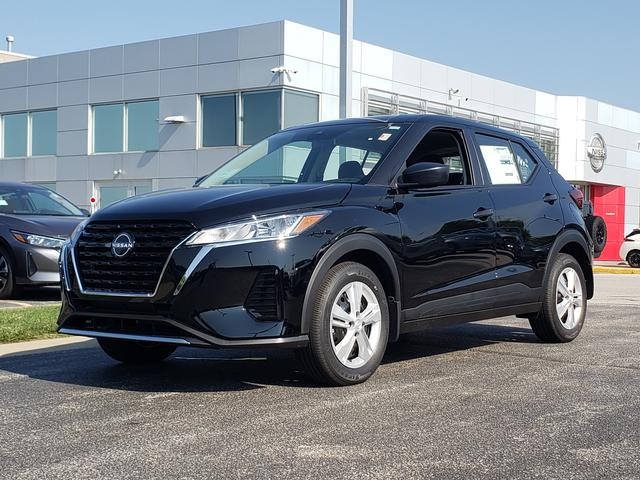 new 2025 Nissan Kicks Play car, priced at $23,135
