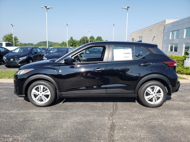 new 2025 Nissan Kicks Play car, priced at $23,135
