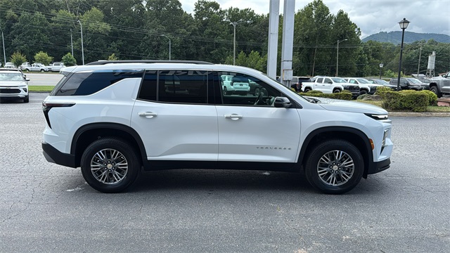 new 2026 Chevrolet Traverse car, priced at $46,120