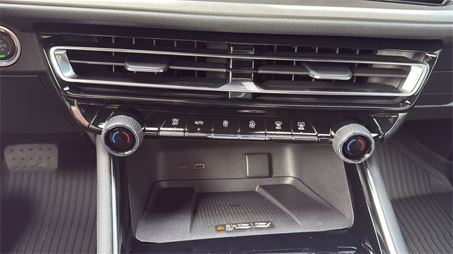 new 2026 Chevrolet Traverse car, priced at $46,120