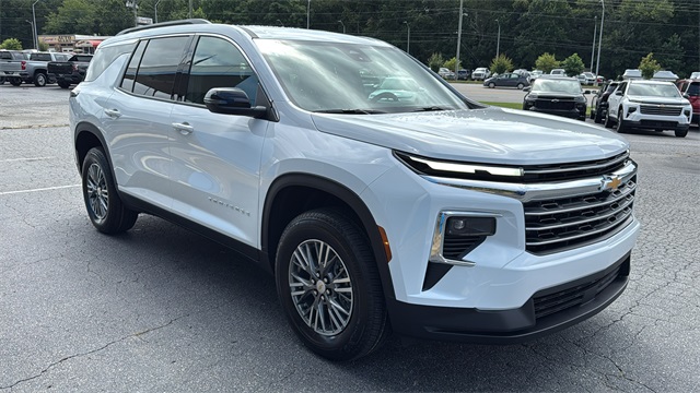 new 2026 Chevrolet Traverse car, priced at $46,120
