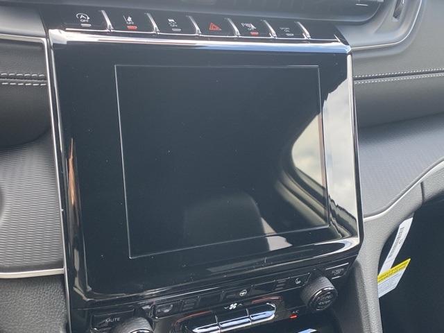 new 2025 Jeep Grand Cherokee car, priced at $39,301