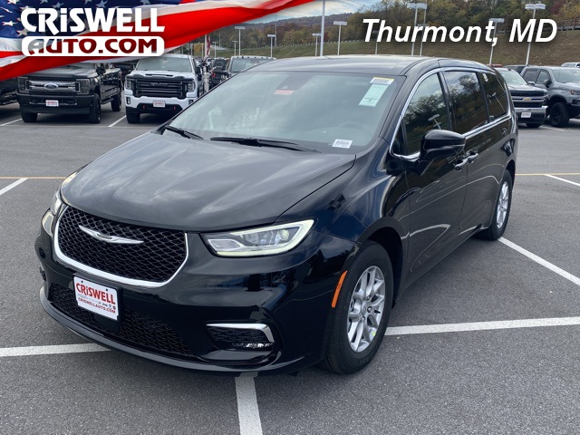 new 2026 Chrysler Pacifica car, priced at $38,033