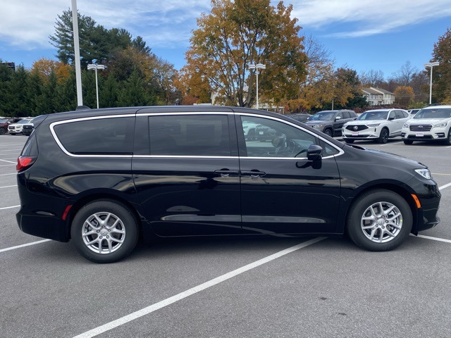 new 2026 Chrysler Pacifica car, priced at $38,033