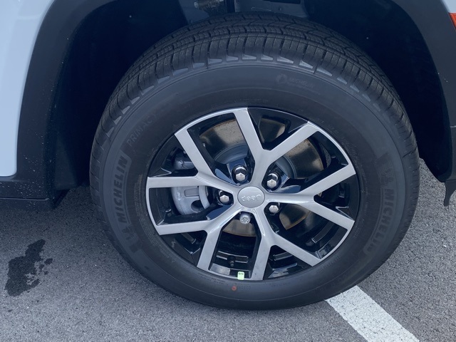 new 2025 Jeep Grand Cherokee L car, priced at $42,369